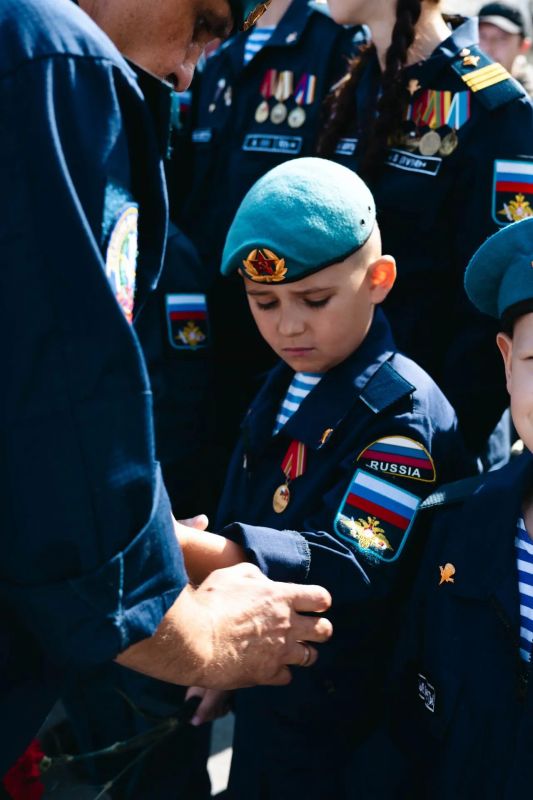 Алексей Романов: Второго августа вся страна говорит спасибо тем, кто выбрал делом жизни служить там, где труднее всего Алексей Романов: Второго августа вся страна говорит спасибо тем, кто выбрал делом жизни служить там, где труднее всего