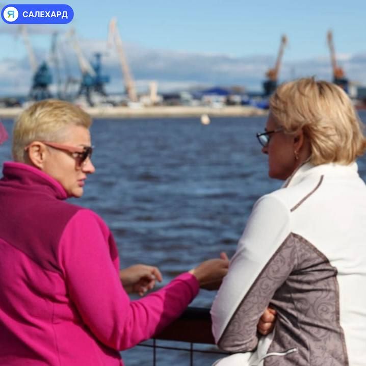 Паромы взяли курс на осень в Салехарде Паромы взяли курс на осень в Салехарде