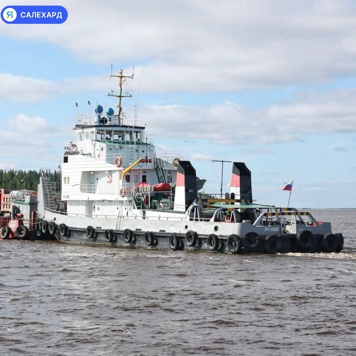 Паромы взяли курс на осень в Салехарде Паромы взяли курс на осень в Салехарде