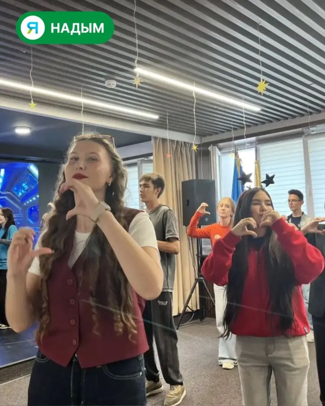 В молодёжном центре «Школа Ямолод» открылась новая смена лагеря «Космос» В молодёжном центре «Школа Ямолод» открылась новая смена лагеря «Космос»
