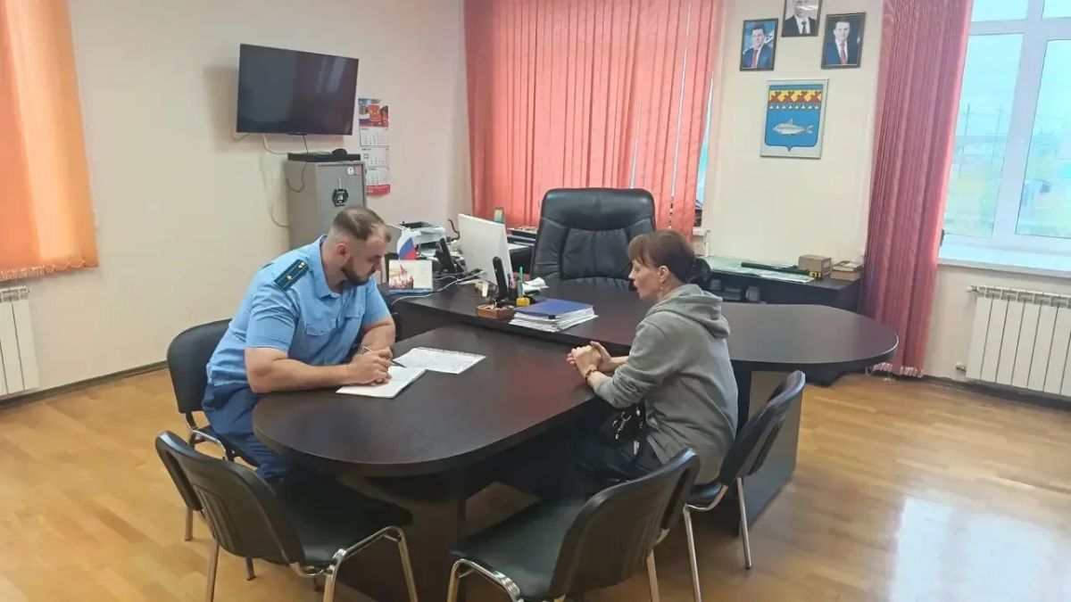 Заместитель Надымского городского прокурора Владимир Якунин провел личный прием граждан в поселках Ныда, Нори и Кутопьюган Заместитель Надымского городского прокурора Владимир Якунин провел личный прием граждан в поселках Ныда, Нори и Кутопьюган