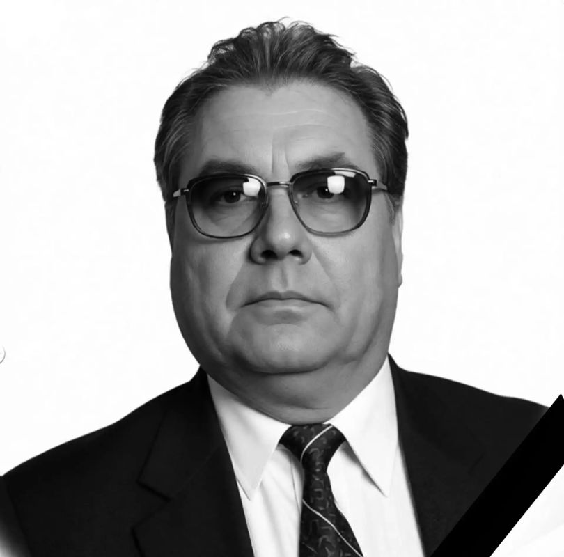 С прискорбием сообщаем, что сегодня, 7 августа, ушёл из жизни Анатолий Бурков