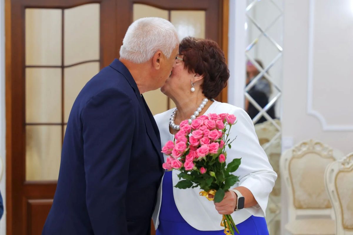 Поздравили с золотым юбилеем семью Егоровых из Лабытнанги Поздравили с золотым юбилеем семью Егоровых из Лабытнанги