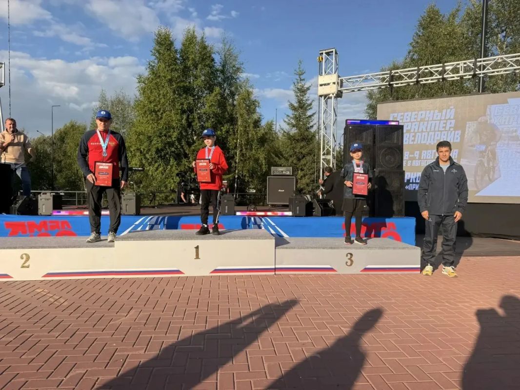 Награждаем школьников 10–11 лет Награждаем школьников 10–11 лет