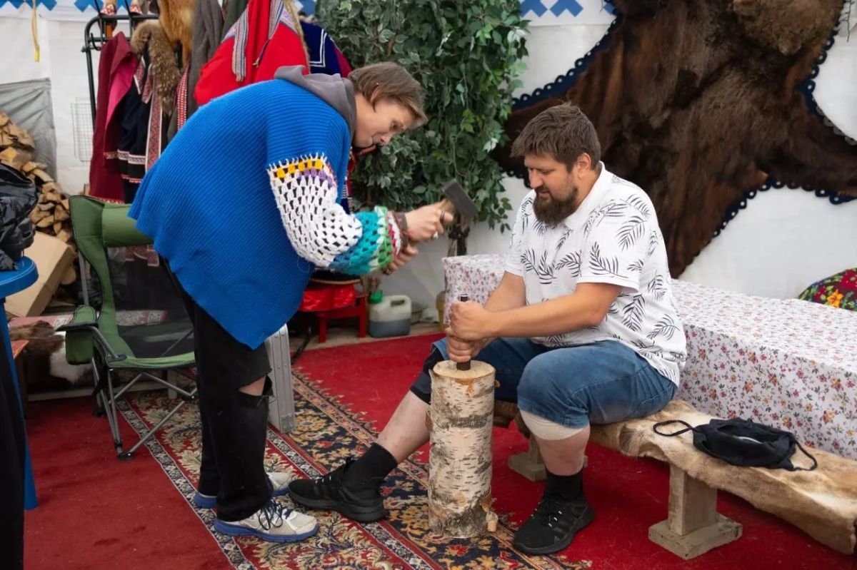 Школьники Салехарда примерили роль археологов Школьники Салехарда примерили роль археологов