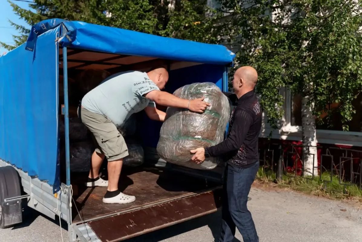 Алексей Титовский: Волонтеры организации «ЗОВ-89» подготовили к отправке двести маскировочных сетей Алексей Титовский: Волонтеры организации «ЗОВ-89» подготовили к отправке двести маскировочных сетей