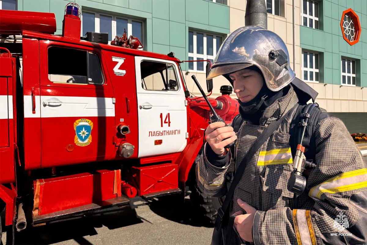 В городе Лабытнанги прошли пожарно-тактические занятия на объекте образования В городе Лабытнанги прошли пожарно-тактические занятия на объекте образования