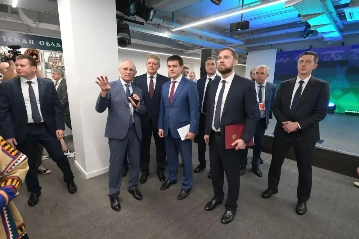 Сегодня XXI Международную выставку-ярмарку «СОКРОВИЩА СЕВЕРА Сегодня XXI Международную выставку-ярмарку «СОКРОВИЩА СЕВЕРА