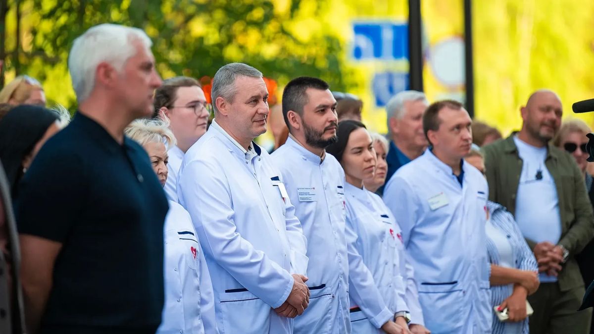 В Ноябрьске открылась самая большая поликлиника на Ямале В Ноябрьске открылась самая большая поликлиника на Ямале