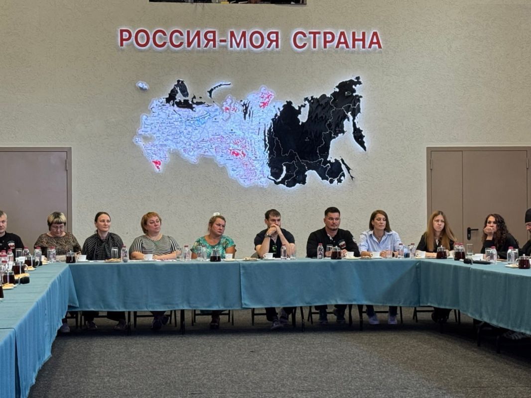 О проблемах из первых уст: Дмитрий Артюхов встретился с участниками СВО и их семьями О проблемах из первых уст: Дмитрий Артюхов встретился с участниками СВО и их семьями