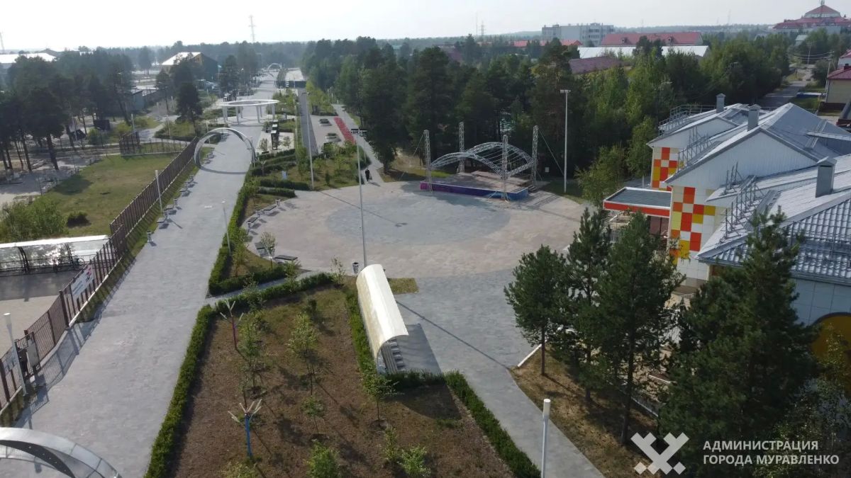 Прямой эфир встречи Дмитрия Артюхова с жителями Муравленко