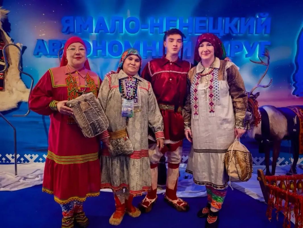 Салехардские мастера представили культуру Ямала на выставке «Сокровища Севера» Салехардские мастера представили культуру Ямала на выставке «Сокровища Севера»
