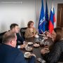 В заксобрании Ямала прошла встреча депутатов с директором регуправления Почты России Ольгой Мининой