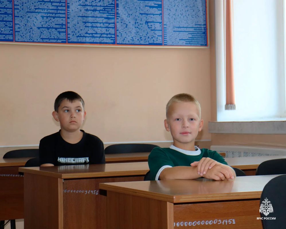 Дружеская встреча в 1й пожарноспасательной части помогла детям поновому посмотреть на безопасность Дружеская встреча в 1й пожарноспасательной части помогла детям поновому посмотреть на безопасность
