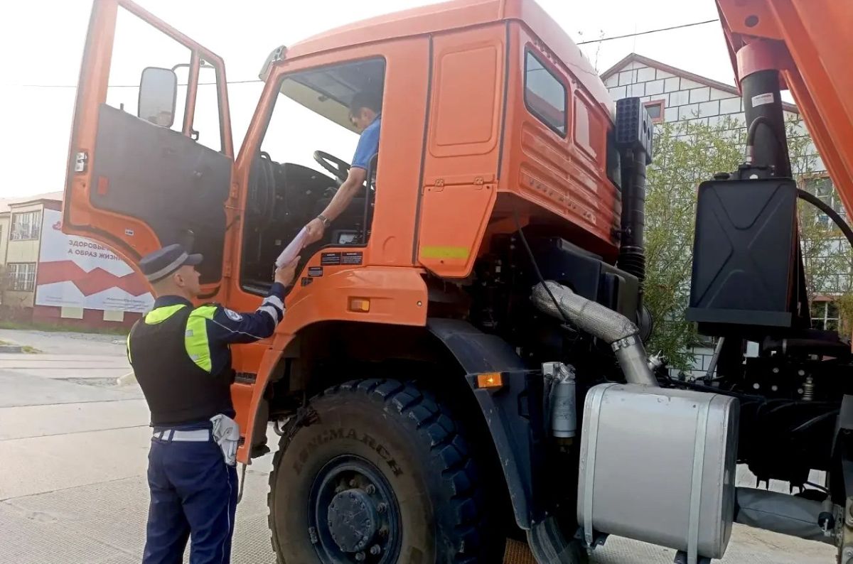В Ямальском районе автоинспекторы провели массовую проверку соблюдения ПДД В Ямальском районе автоинспекторы провели массовую проверку соблюдения ПДД