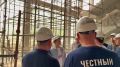 Современная поликлиника в микрорайоне Оптимистов уже на этапе возведения выглядит внушительно