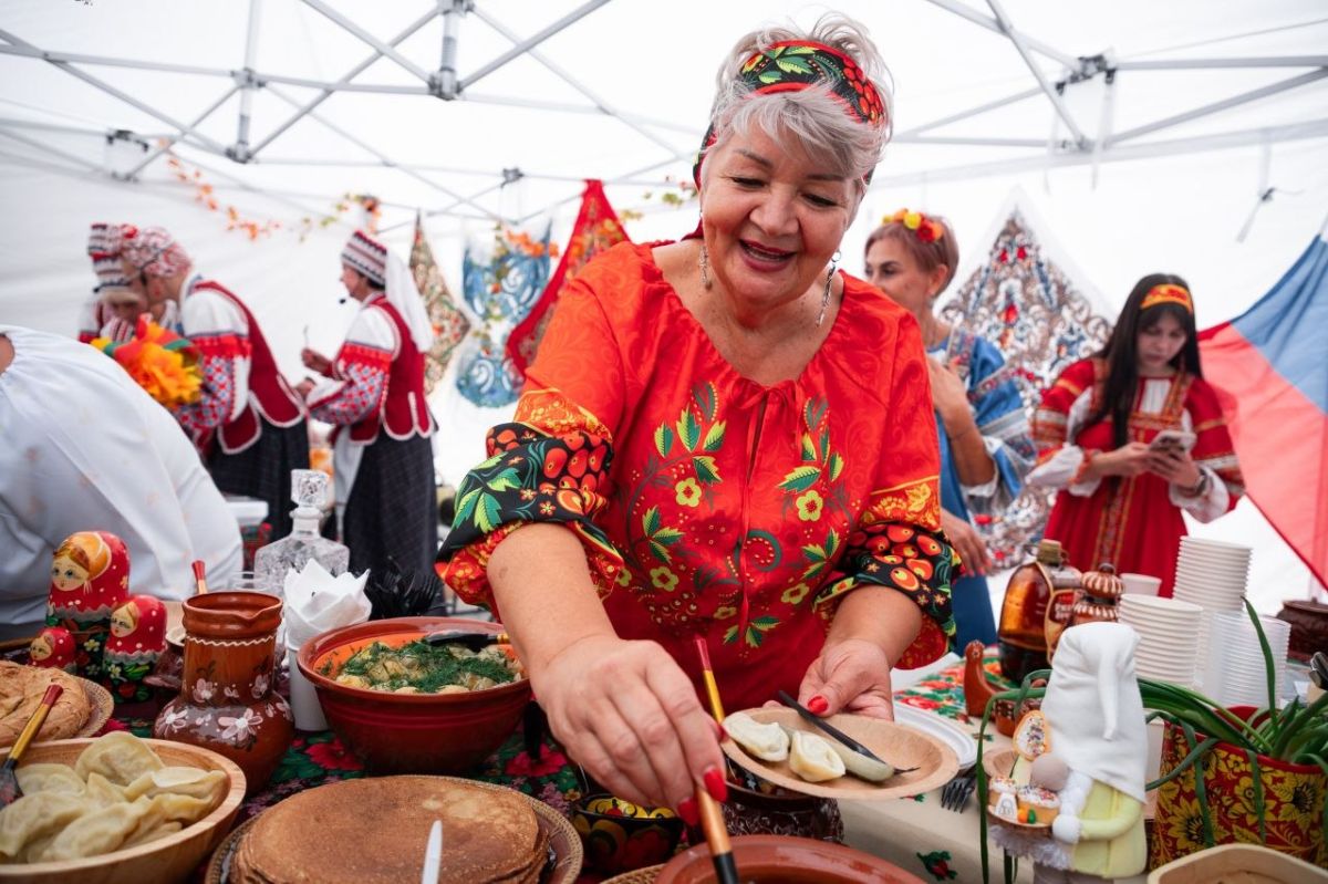 Центр согласия, красоты, вкуса и настоящего радушия сегодня был возле «Миксера»! Центр согласия, красоты, вкуса и настоящего радушия сегодня был возле «Миксера»!