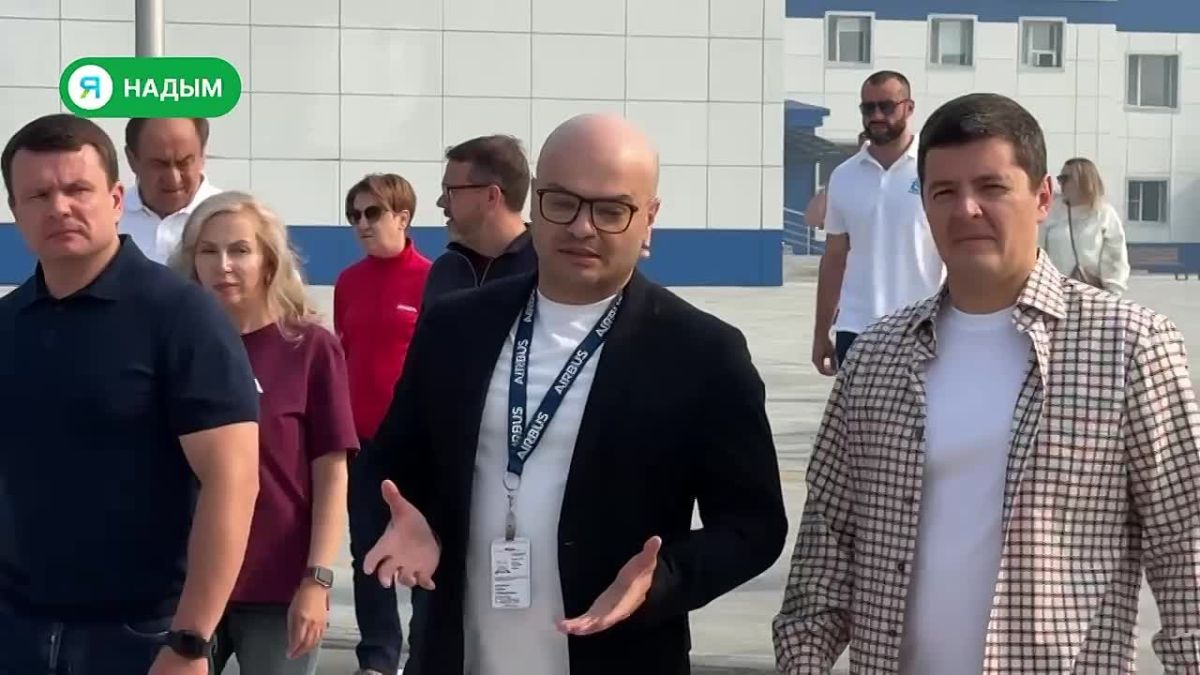 В Надыме выходит на финишную прямую благоустройство площади у аэропорта — готовность уже 99%!