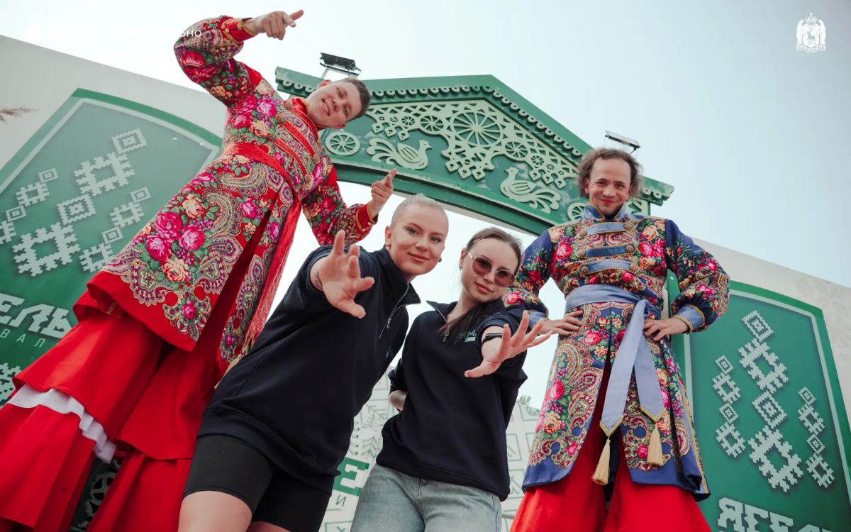 В Тарко-Сале прошёл пятый юбилейный фестиваль «Ягель» В Тарко-Сале прошёл пятый юбилейный фестиваль «Ягель»