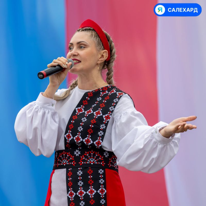 День Государственного флага в Салехарде: как это было День Государственного флага в Салехарде: как это было
