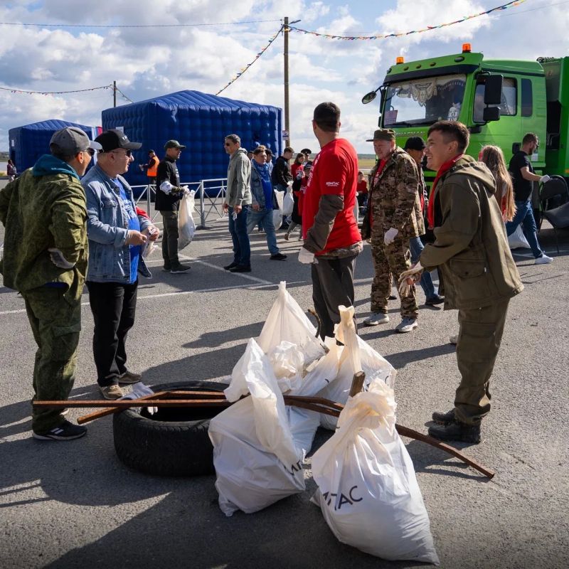 2,5 тонны мусора собрали на берегу Полябты 2,5 тонны мусора собрали на берегу Полябты