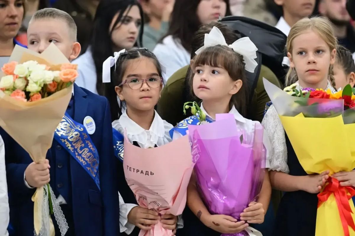 Антон Колодин: Поздравляем с Днём знаний учеников, родителей и педагогов! Антон Колодин: Поздравляем с Днём знаний учеников, родителей и педагогов!