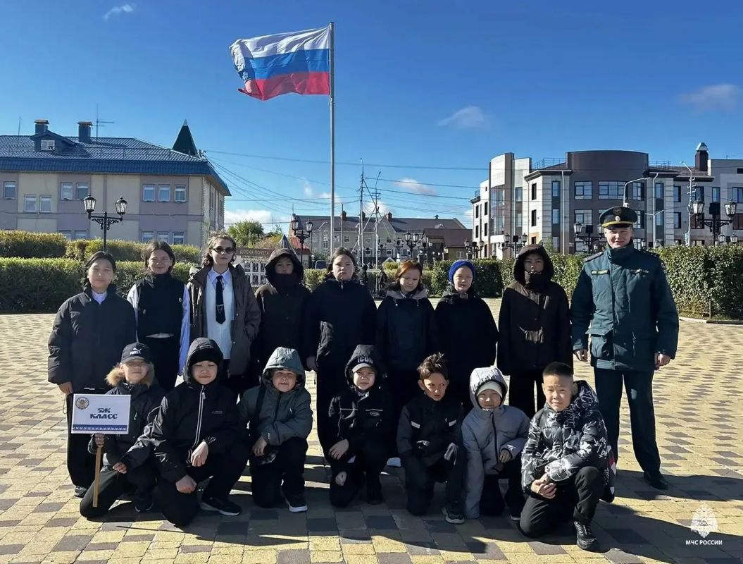 День знаний в селе Яр-Сале прошёл в штатном режиме — безопасность на контроле