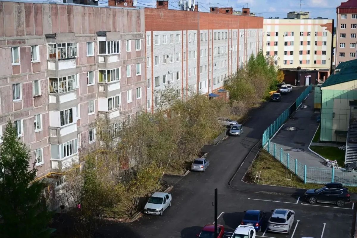 Антон Колодин: Мкр. Восточный 2/1-2/6 преображается по программе «Мой двор». Антон Колодин: Мкр. Восточный 2/1-2/6 преображается по программе «Мой двор».