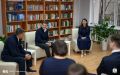 Дмитрий Артюхов и Дмитрий Кобылкин посетили новоуренгойскую гимназию и пообщались с педагогами