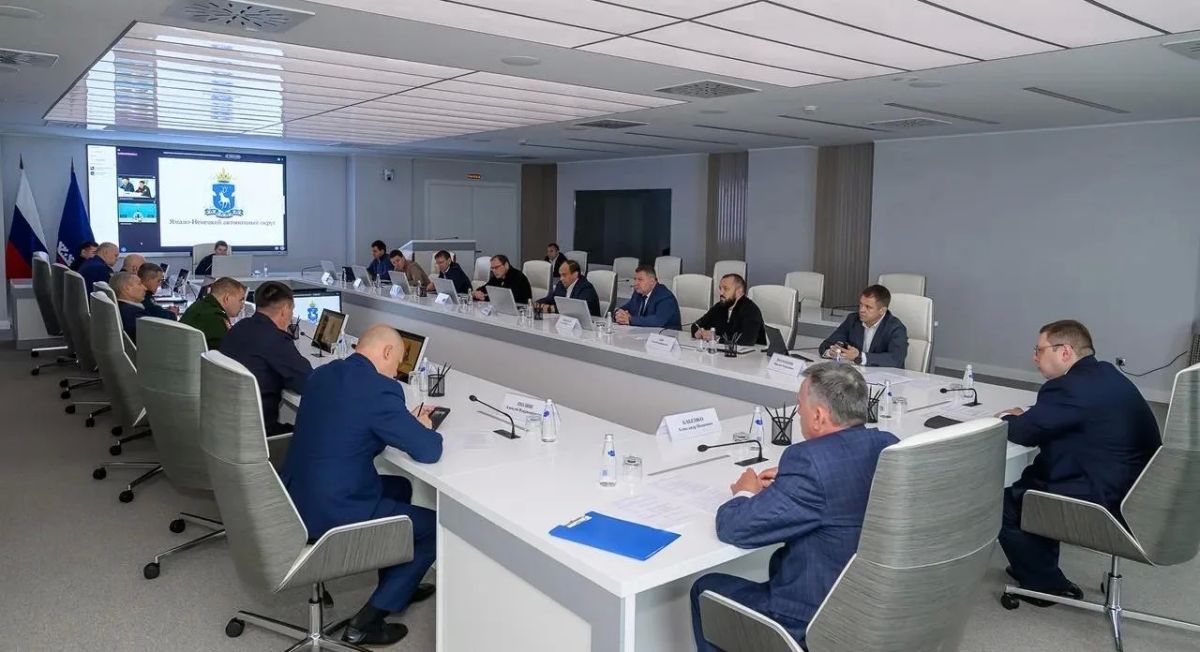 Власти заявили, что угроза атак беспилотников на Ямал сохраняется Власти заявили, что угроза атак беспилотников на Ямал сохраняется