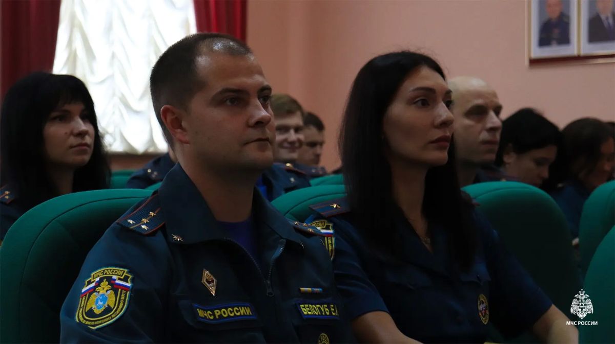 Безопасность выборов: в Главном управлении МЧС России по ЯНАО проведен инструктаж личного состава Безопасность выборов: в Главном управлении МЧС России по ЯНАО проведен инструктаж личного состава