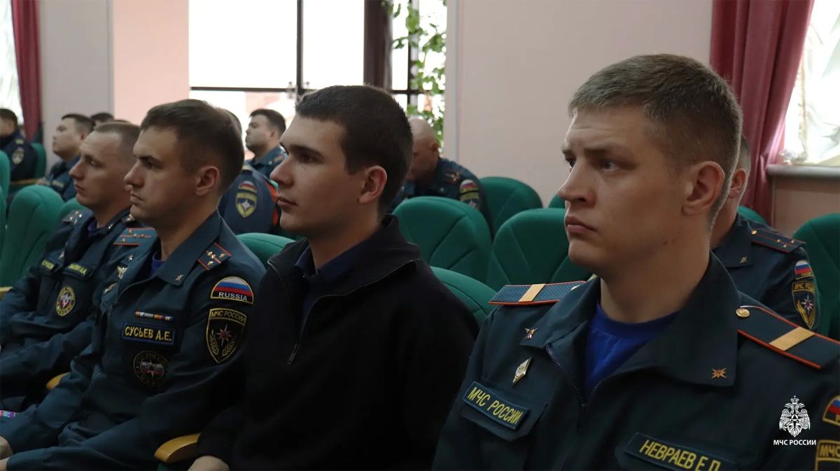 Безопасность выборов: в Главном управлении МЧС России по ЯНАО проведен инструктаж личного состава Безопасность выборов: в Главном управлении МЧС России по ЯНАО проведен инструктаж личного состава