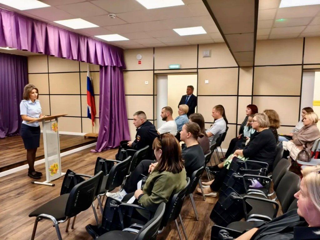 Родительский пример — основа безопасного поведения ребёнка Родительский пример — основа безопасного поведения ребёнка