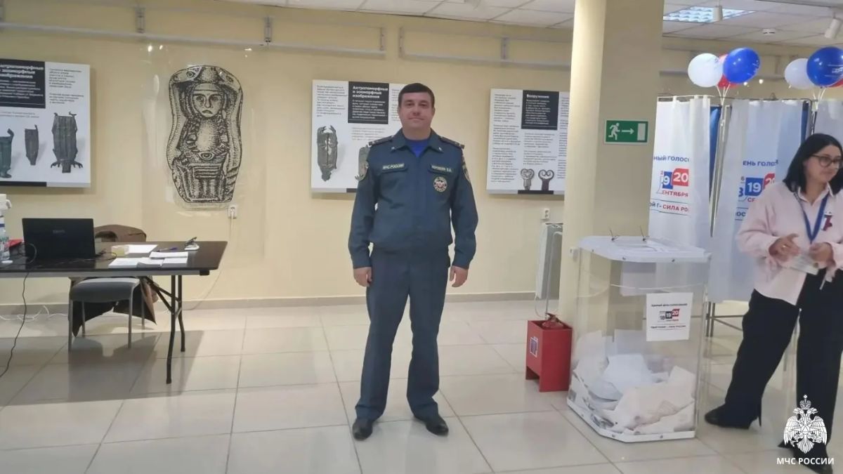 Ямал за безопасные выборы. На территории округа стартовал первый день трёхдневного голосования на выборах в Государственную думу Российской Федерации Ямал за безопасные выборы. На территории округа стартовал первый день трёхдневного голосования на выборах в Государственную думу Российской Федерации