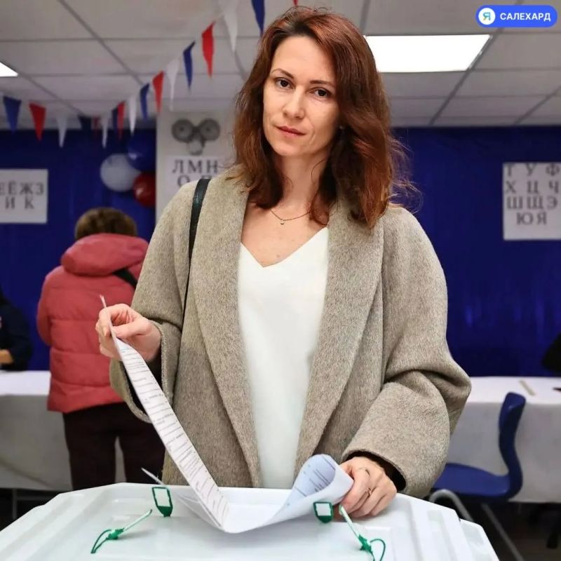 Улыбнитесь, вас снимают: фоторепортаж из первой школы Салехарда Улыбнитесь, вас снимают: фоторепортаж из первой школы Салехарда