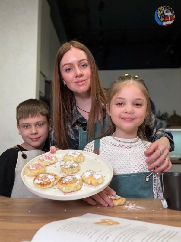 Библиотекарь из Ноябрьска прошла в финал Всероссийского конкурса наставников «Быть, а не казаться»! Из более чем 80 000 заявок со всей страны Татьяна Усманова вошла в число 2 000 полуфиналистов, а теперь - в топ400 лучших... Библиотекарь из Ноябрьска прошла в финал Всероссийского конкурса наставников «Быть, а не казаться»! Из более чем 80 000 заявок со всей страны Татьяна Усманова вошла в число 2 000 полуфиналистов, а теперь - в топ400 лучших...