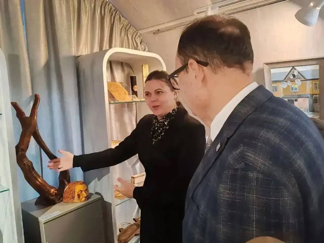 В Новом Уренгое открылся «Городок первопроходцев» В Новом Уренгое открылся «Городок первопроходцев»