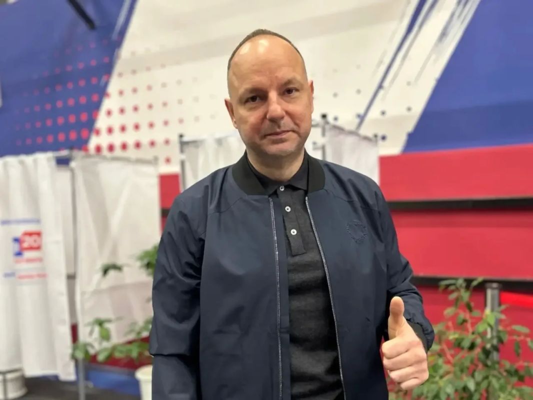 На выборах проголосовал Алексей Скурихин На выборах проголосовал Алексей Скурихин