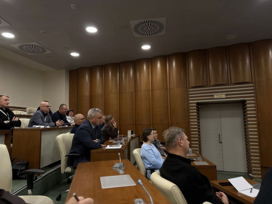 Для сотрудников Госстройнадзора Ямала провели тренинг по эффективной коммуникации Для сотрудников Госстройнадзора Ямала провели тренинг по эффективной коммуникации