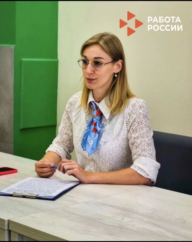Специалисты Кадрового центра рассказали учащимся Ямальского многопрофильного колледжа о мерах поддержки, помогающих в трудоустройстве
