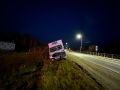 Водитель «Форда» врезался в дорожный знак под Салехардом