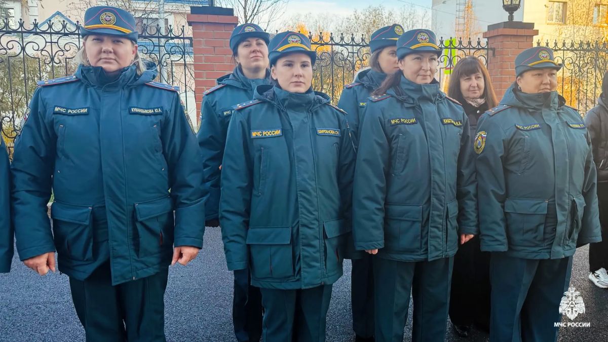 Традиционное начало недели в Главном управлении МЧС России по ЯНАО Традиционное начало недели в Главном управлении МЧС России по ЯНАО