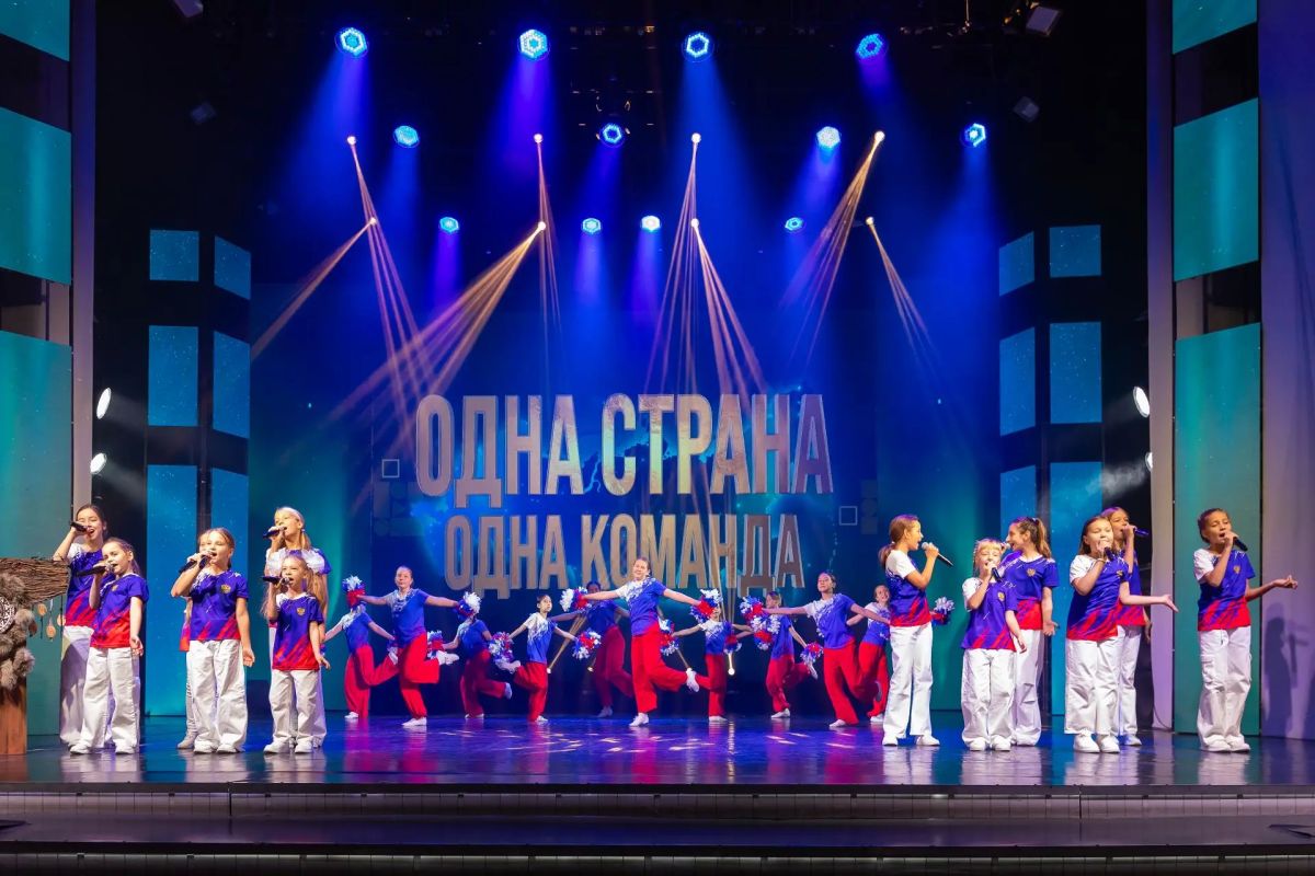 В Новом Уренгое состоялось торжественное открытие финала Всероссийского конкурса среди педагогических работников системы среднего профессионального образования «Мастер года», который проводится в рамках нацпроекта «Молодежь... В Новом Уренгое состоялось торжественное открытие финала Всероссийского конкурса среди педагогических работников системы среднего профессионального образования «Мастер года», который проводится в рамках нацпроекта «Молодежь...