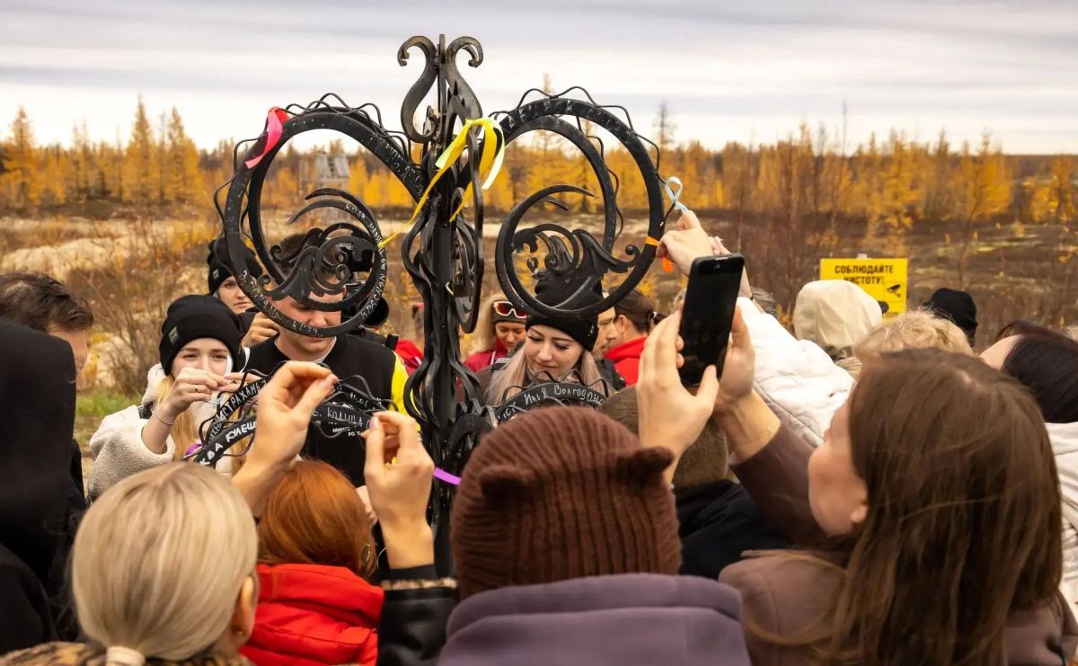 Участники конкурса «Мастер года» посещают знаковые места газовой столицы Участники конкурса «Мастер года» посещают знаковые места газовой столицы