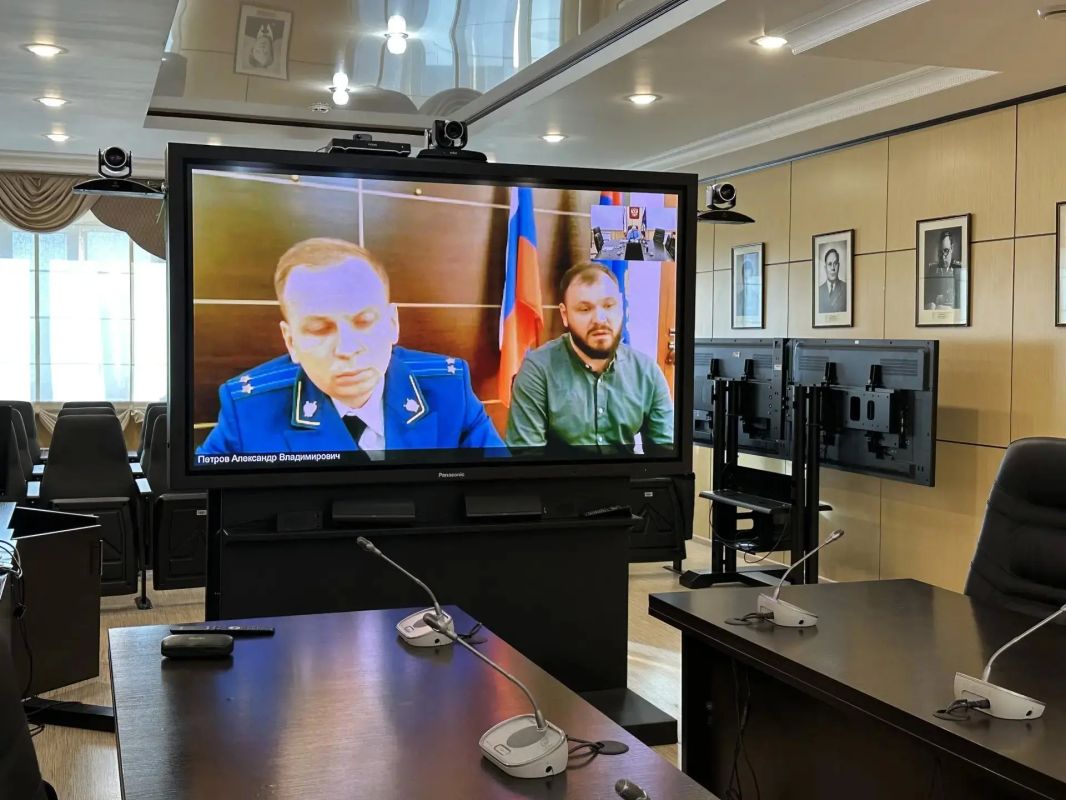 Исполняющий обязанности прокурора Ямало-Ненецкого автономного округа Александр Тыльченко провел тематический прием граждан по вопросам соблюдения трудового законодательства Исполняющий обязанности прокурора Ямало-Ненецкого автономного округа Александр Тыльченко провел тематический прием граждан по вопросам соблюдения трудового законодательства