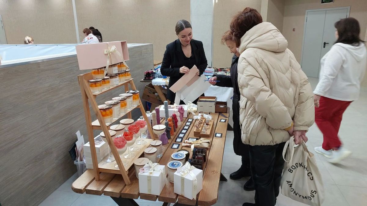 В Салехарде открылась осенняя ярмарка В Салехарде открылась осенняя ярмарка
