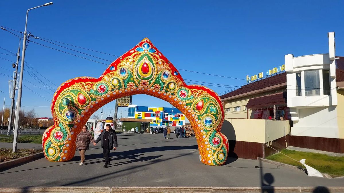 В Салехарде открылась осенняя ярмарка В Салехарде открылась осенняя ярмарка