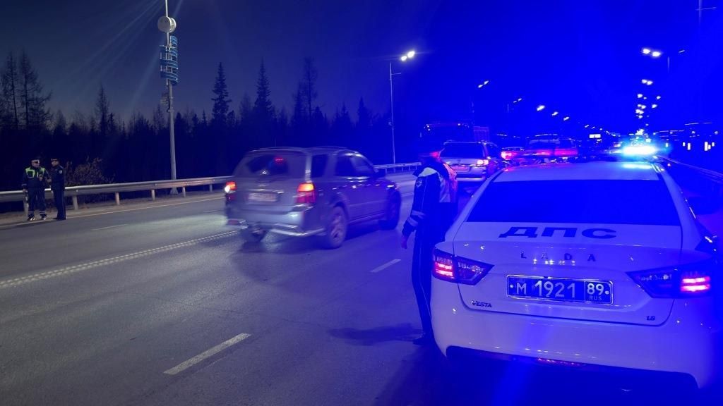2 октября сотрудники Госавтоинспекции Нового Уренгоя провели профилактический рейд «Сплошная проверка» 2 октября сотрудники Госавтоинспекции Нового Уренгоя провели профилактический рейд «Сплошная проверка»