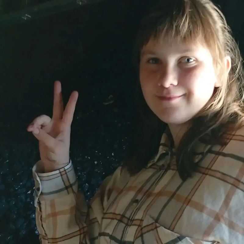Между Ноябрьском и Волновахой тысячи километров, но это не мешает быть рядом и помогать Между Ноябрьском и Волновахой тысячи километров, но это не мешает быть рядом и помогать
