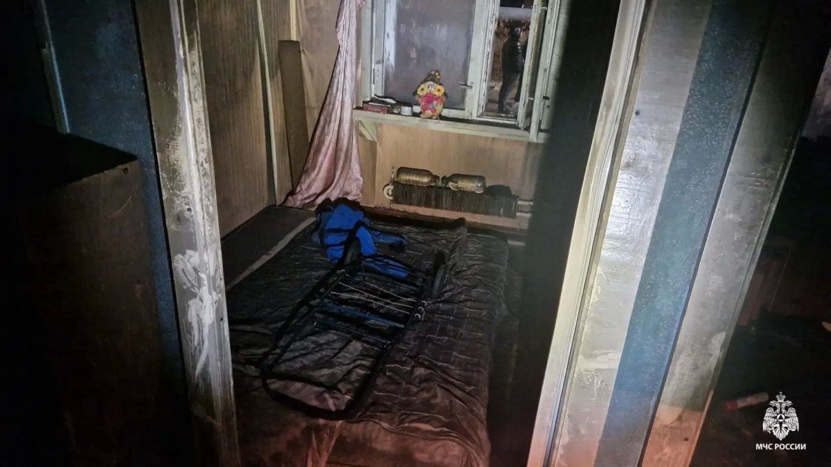 Пожар в Лабытнанги на улице Гиршгорна унес жизнь человека Пожар в Лабытнанги на улице Гиршгорна унес жизнь человека